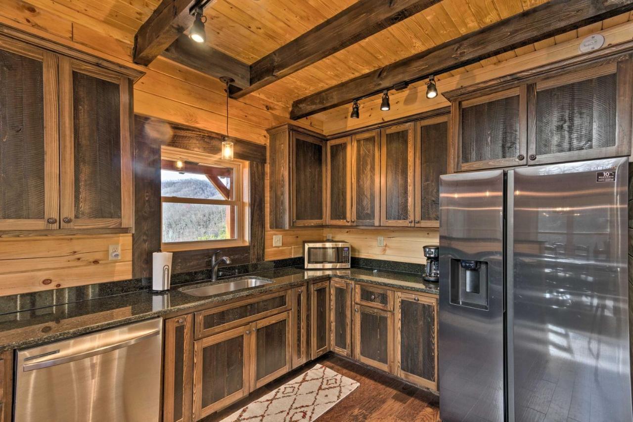 Hilltop Cabin On 5 Acres With Hot Tub And Waterfall! Брайсон-Сіті Екстер'єр фото